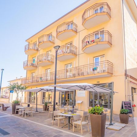 Hotel La Bussola Finale Ligure Eksteriør bilde