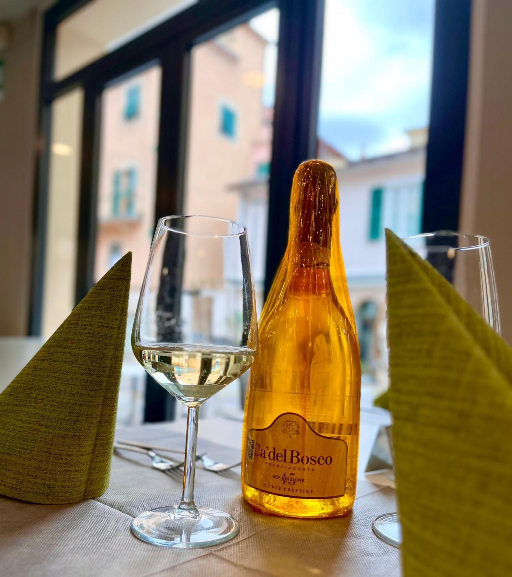 Hotel La Bussola Finale Ligure Eksteriør bilde
