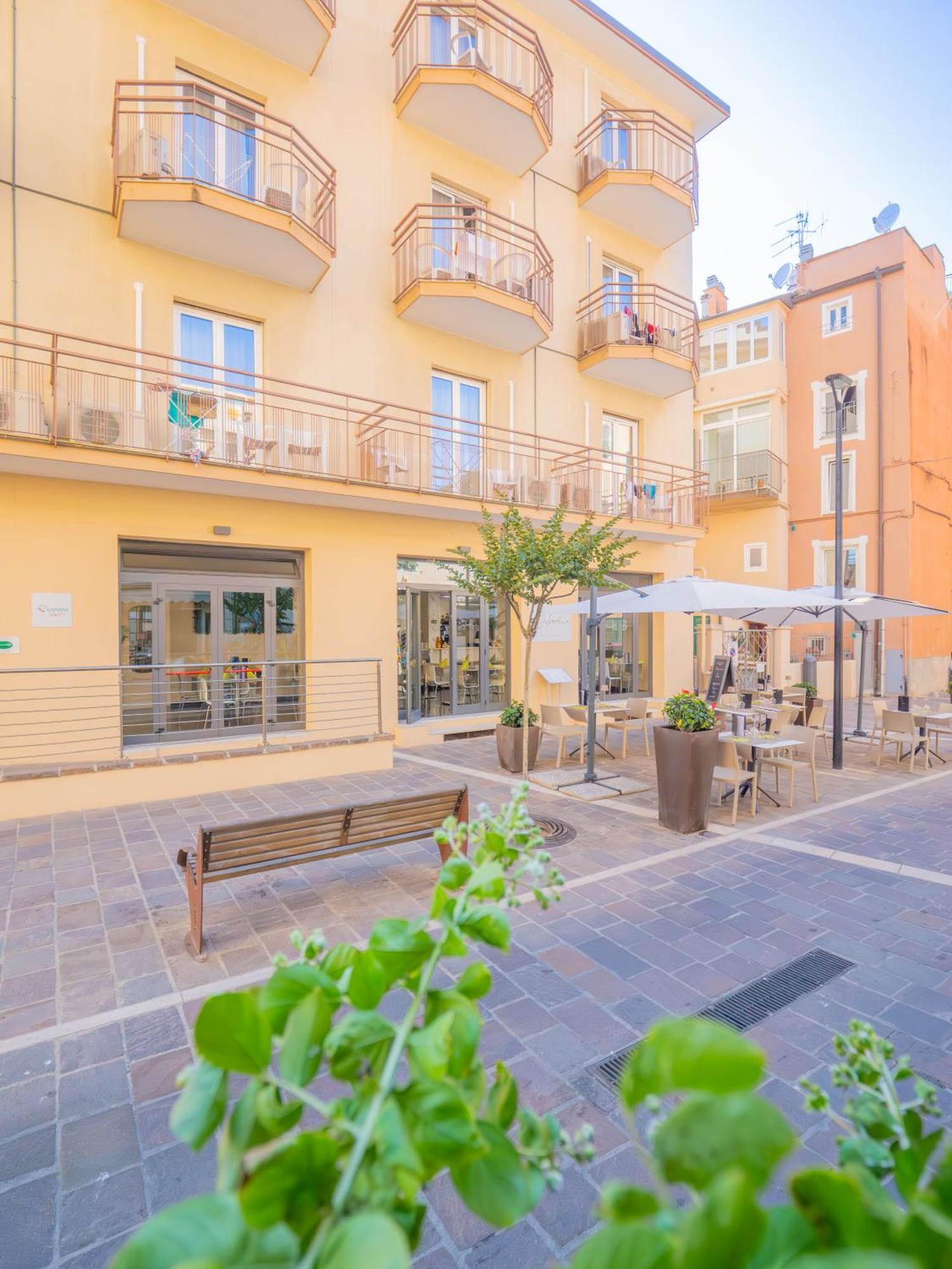 Hotel La Bussola Finale Ligure Eksteriør bilde