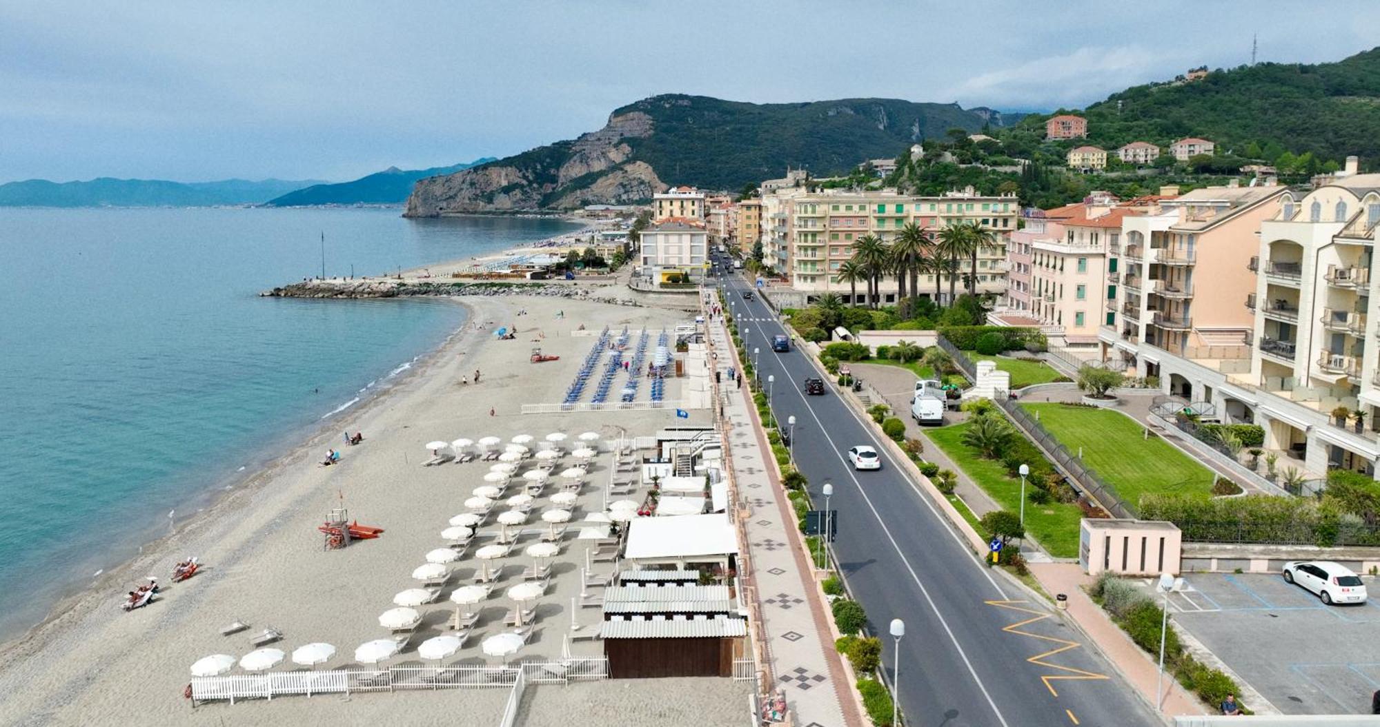 Hotel La Bussola Finale Ligure Eksteriør bilde
